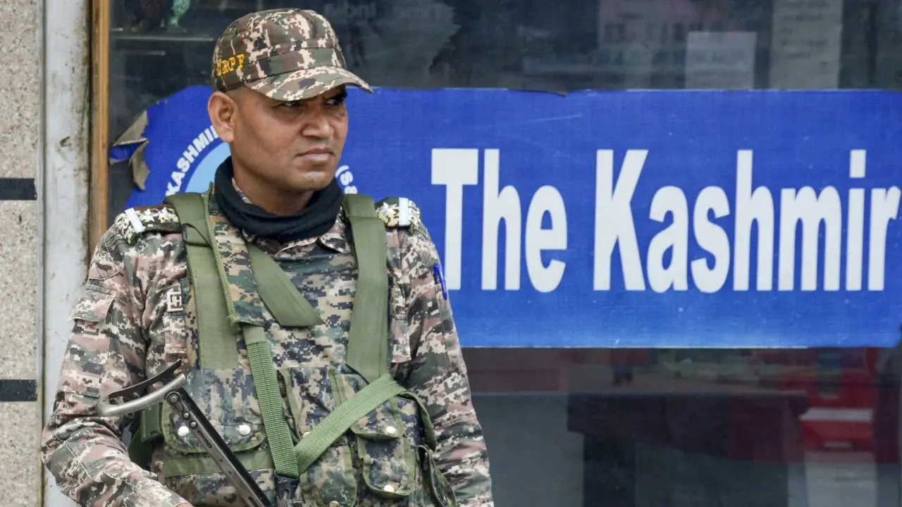 Don't rush back home, stay at safer places: J-K Police to border residents