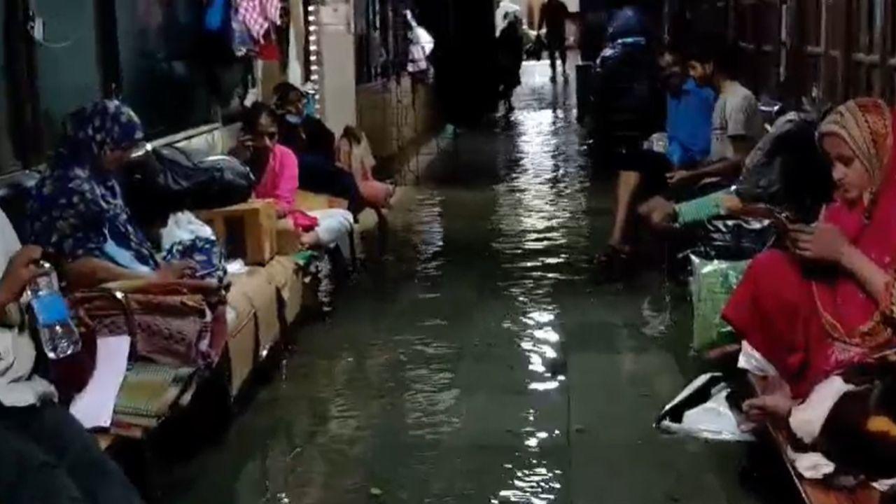 The incident highlighted the urgent need for infrastructure upgrades in crucial institutions like KEM Hospital to ensure uninterrupted healthcare services during adverse weather conditions