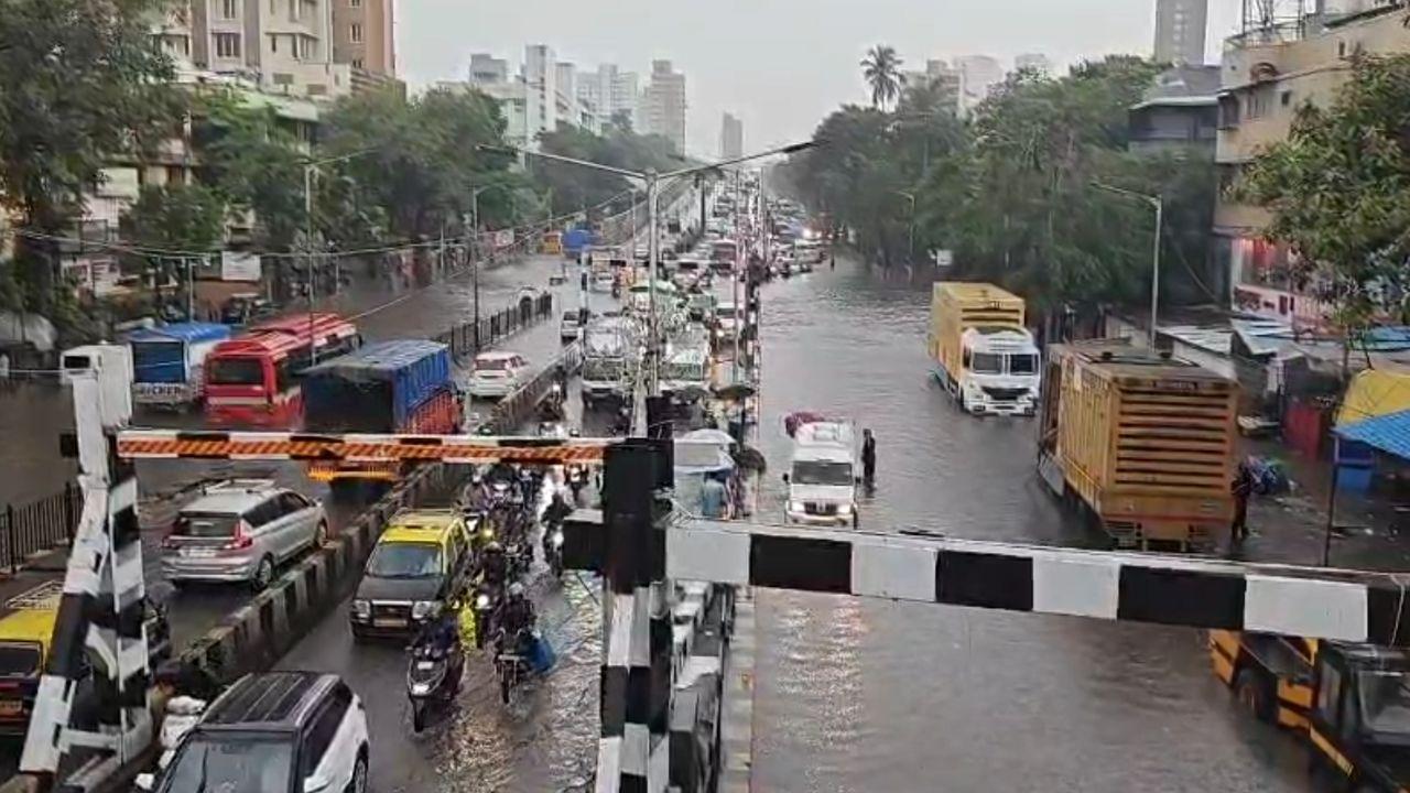 Shops and commercial establishments near the area were also impacted, as the rising water levels encroached upon footpaths and storefronts