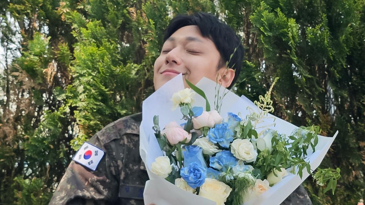 Actor Lee Do Hyun known for 18 Again, The Glory, and Youth of May. He enlisted for military service on August 14, 2023. He is back from duty as of 13th May, 2025