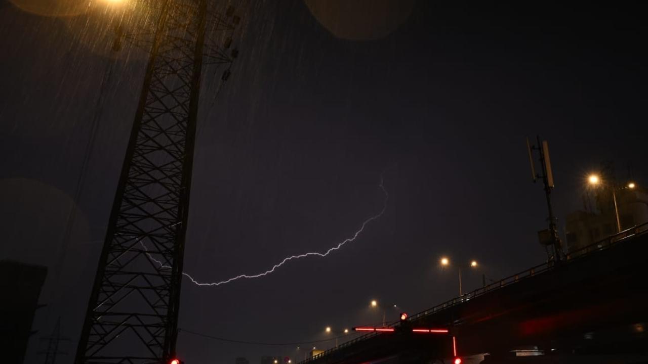 Parts of Maharashtra may witness heavy rain with thunder and gusty winds between May 21 and 24 following a cyclonic circulation which is likely to form over the east-central Arabian Sea off the Karnataka coast, the Met department said