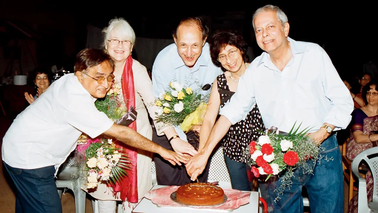 Analysts Shailesh Kapadia, Aiveen Bharucha, Manek Bharucha, Minnie Dastur and Sarosh Forbes at a convocation. Pics courtesy/PTRC