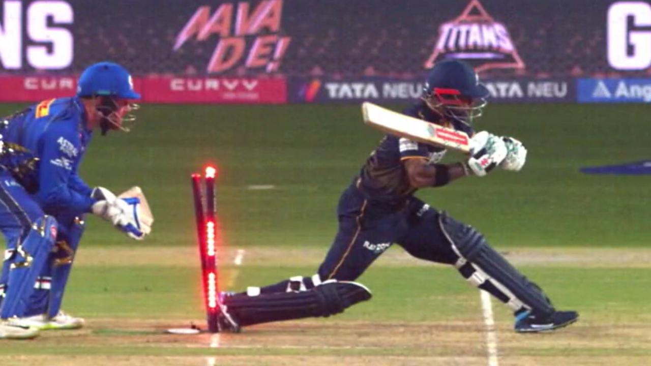 Hit-wicket drama as Kusal Mendis falls in unusual fashion: WATCH