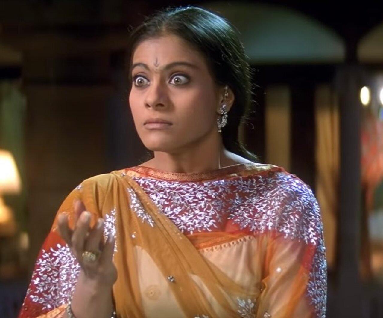 Kajol – Kabhi Khushi Kabhie Gham (2001)
As the bubbly, loud yet loving Anjali, Kajol’s role as a young mom to Krish (played by Jibraan Khan) brought warmth and wit. Her banter with Shah Rukh Khan and cheeky exchanges with her in-laws added humour to this melodramatic Karan Johar classic