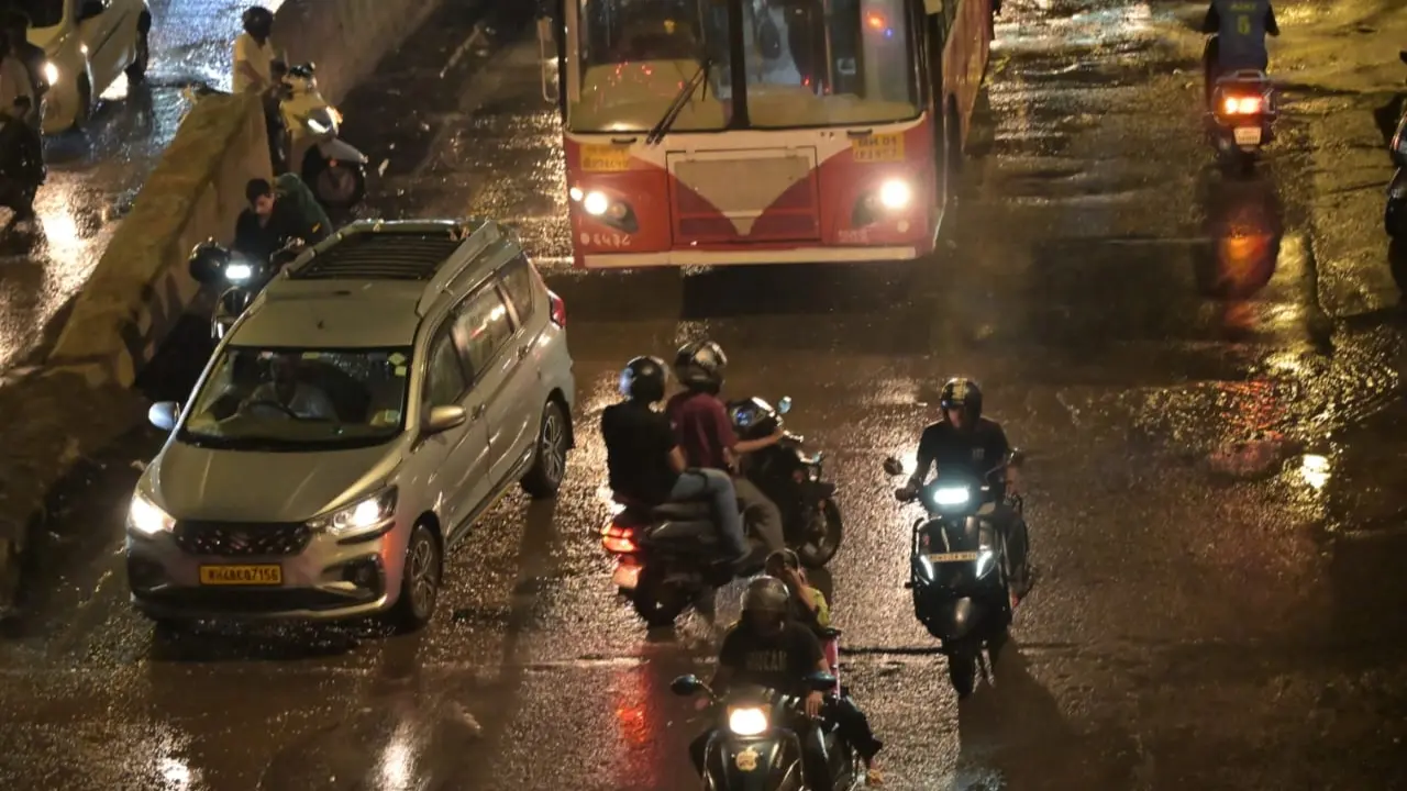 The IMD also predicted thunderstorm accompanied with lightning, light to moderate rainfall and gusty winds at isolated places in Raigad, Pune, Jalgaon, Satara, Sangli, Kolhapur Beed, Jalna, Chhatrapati Sambhajinagar, Latur, Amravati, etc
