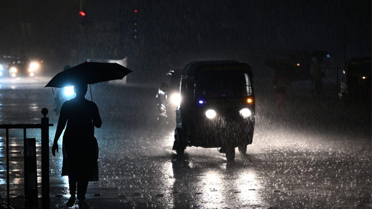 The arterial Andheri subway was closed to vehicular traffic after becoming fully waterlogged
