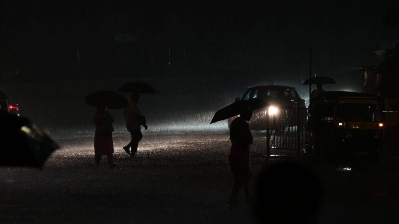Heavy rainfall inundated the Andheri belt, forcing subway closures and causing flooding in several low-lying areas