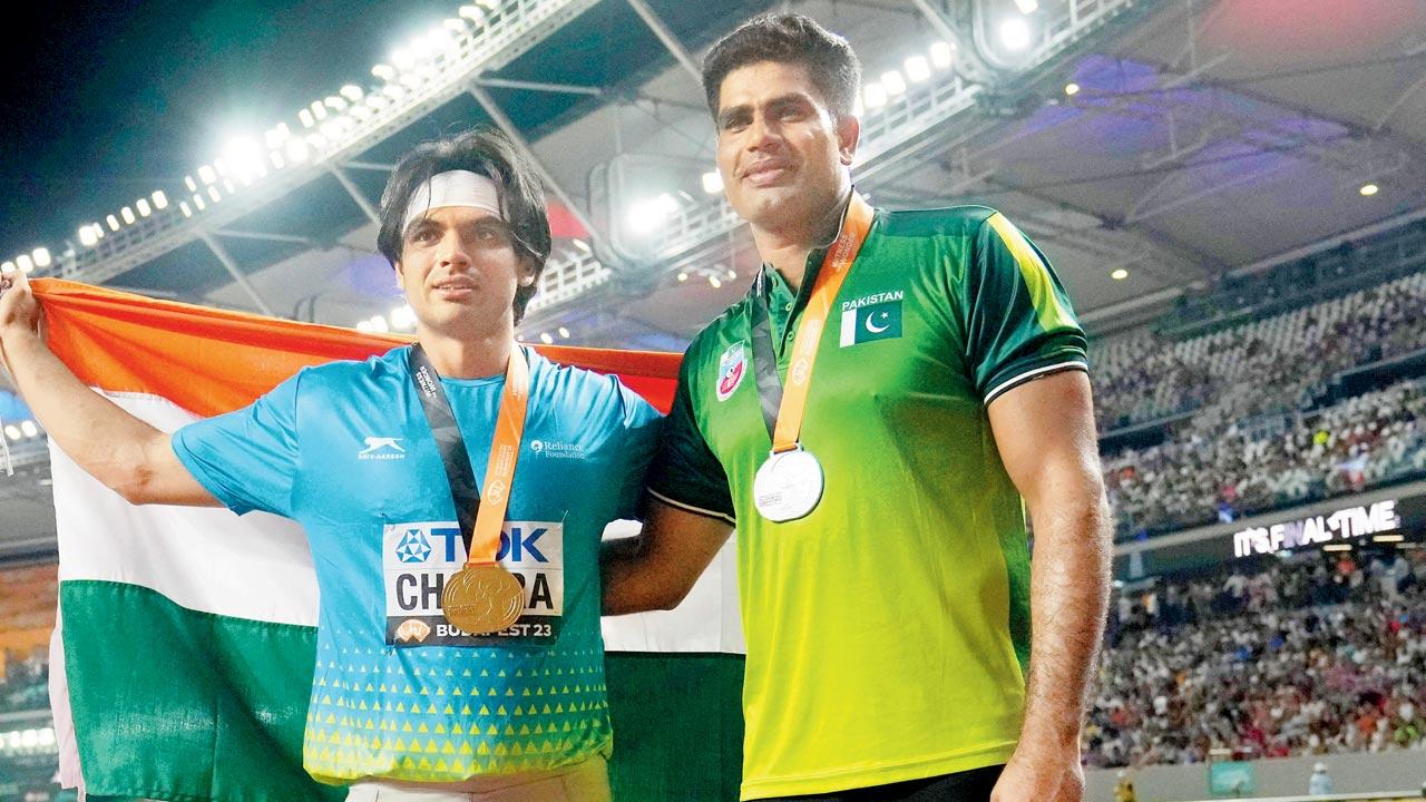 India’s Neeraj Chopra (left) with Pakistan’s Arshad Nadeem at the 2023 World C’ship in Hungary. Pic/AP; PTI