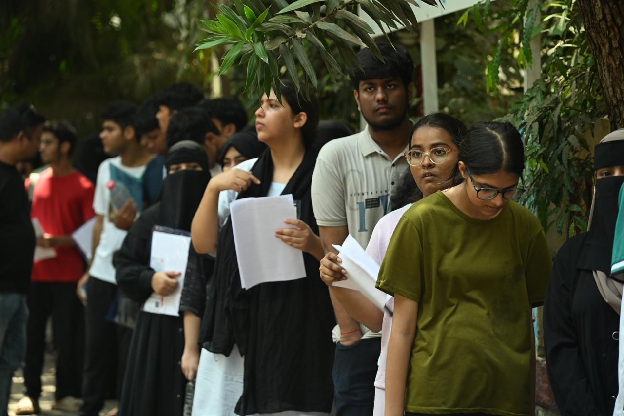 Candidates must report to their exam centres between 11 am and 1.30 pm. Entry is not permitted after the last reporting time.