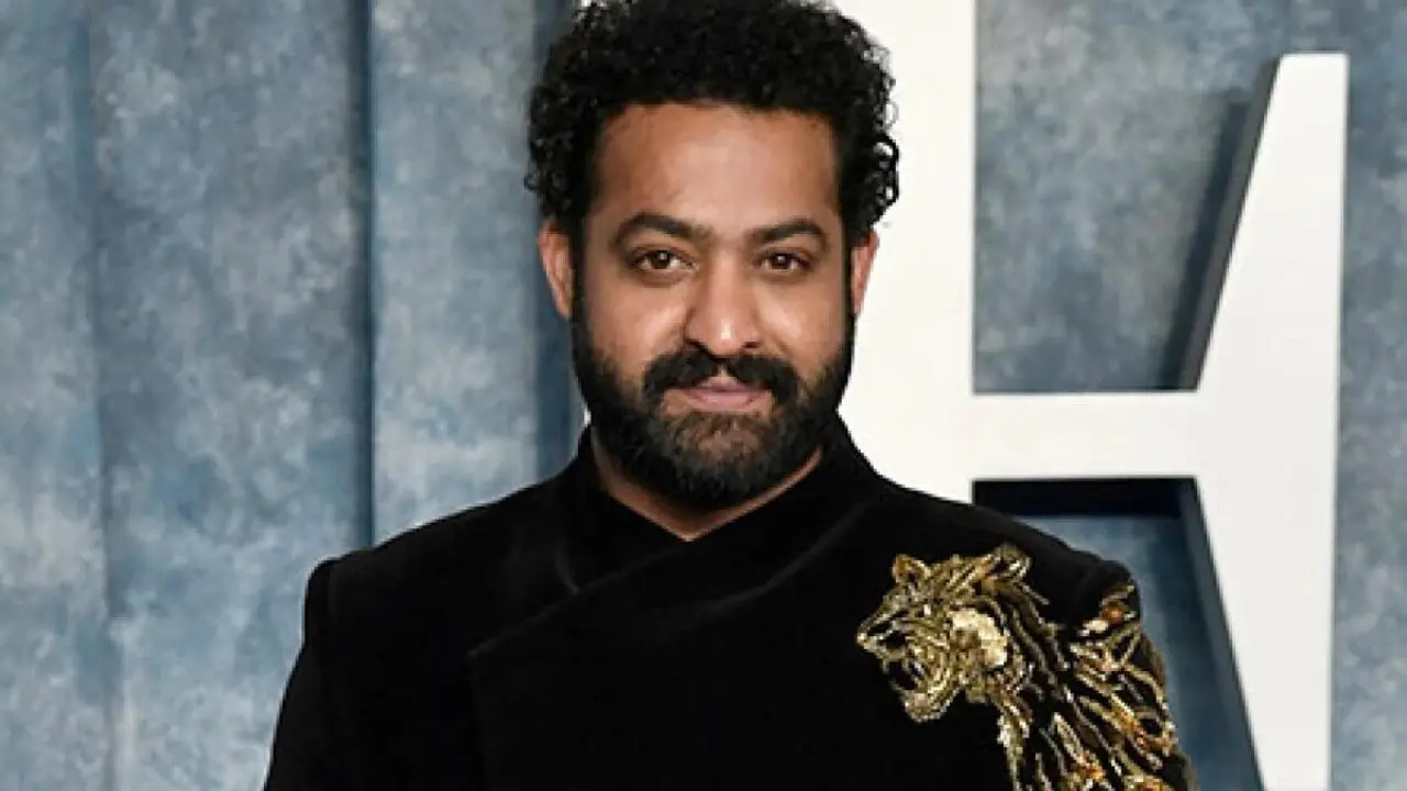 Jr NTR gets mobbed in London, expresses concern for fans surrounding him