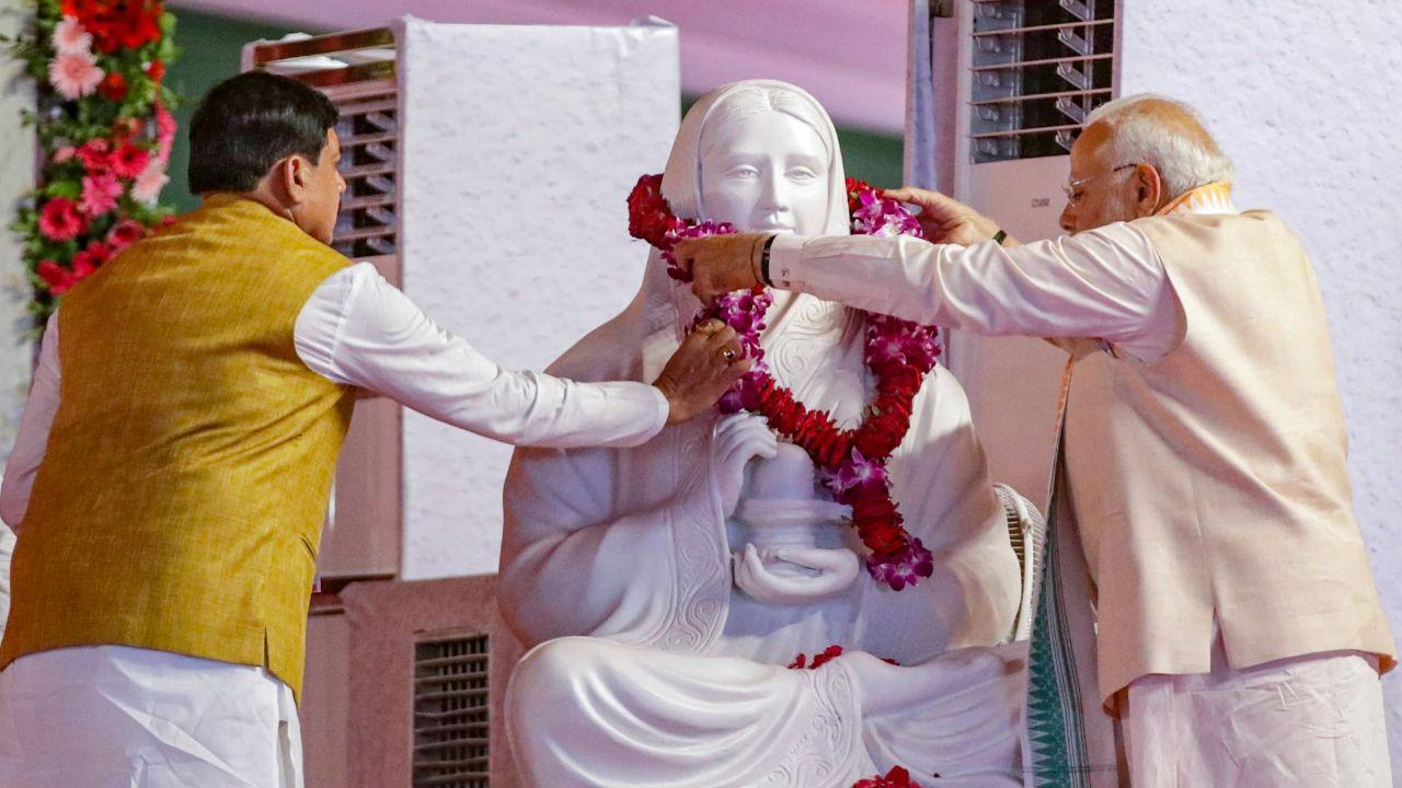 PM Modi attends Bhopal event marking Ahilyabai Holkar’s 300th birth anniversary
