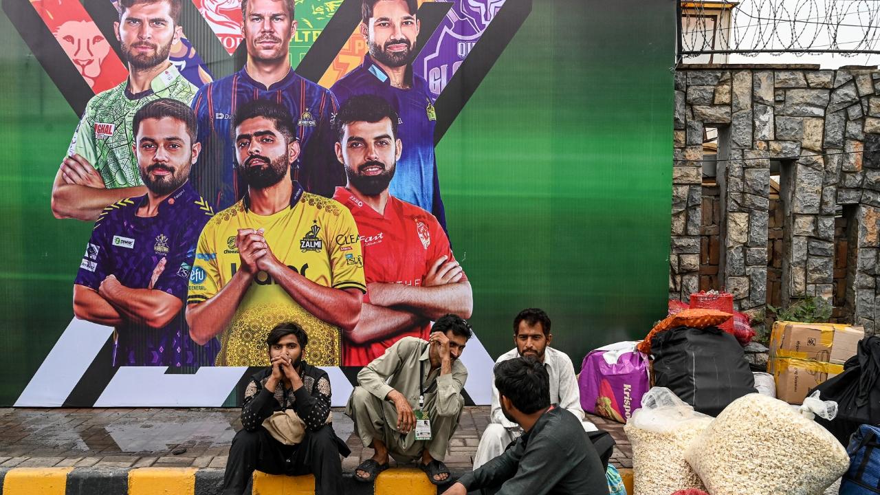 Tensions escalated dramatically after reports of missile threats circulated near Rawalpindi, one of the league’s key venues. Their departure wasn’t just abrupt, it was marked by fear, confusion, and a very real threat to their safety