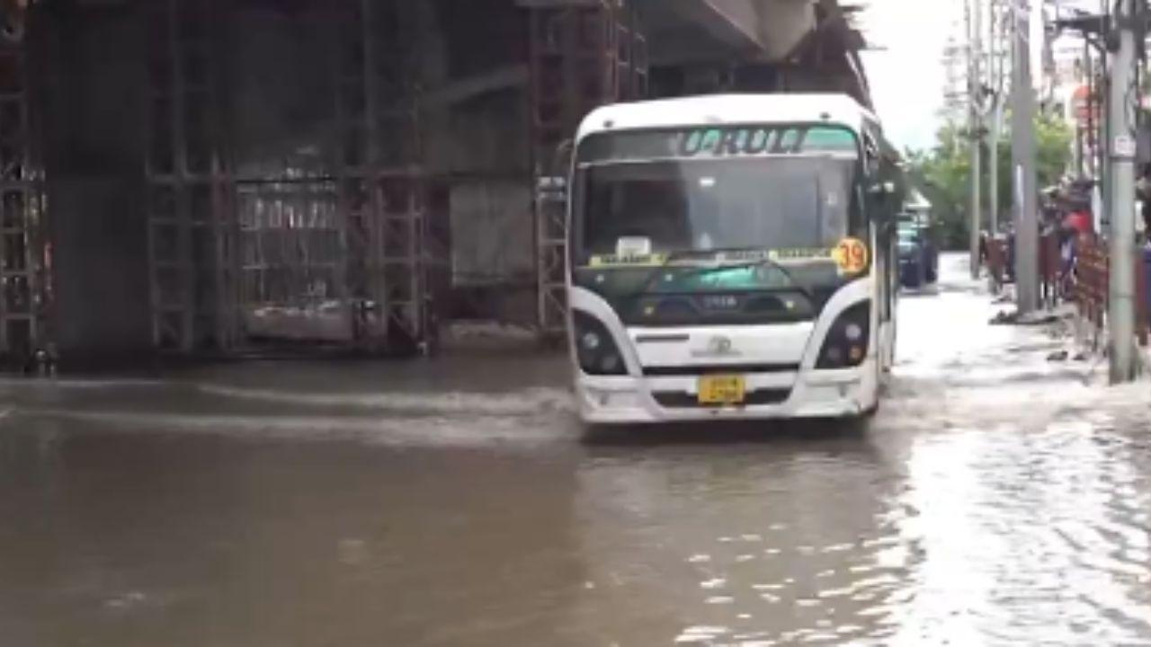Guwahati and other parts of the state experienced heavy rainfall on Friday, which triggered massive waterlogging in many parts of the city, including Rukminigaon, Beltola Survey, Hatigaon, Geetanagar, Anil Nagar, Lakhimi Nagar, Jatia, Maligaon, and Panjabari areas