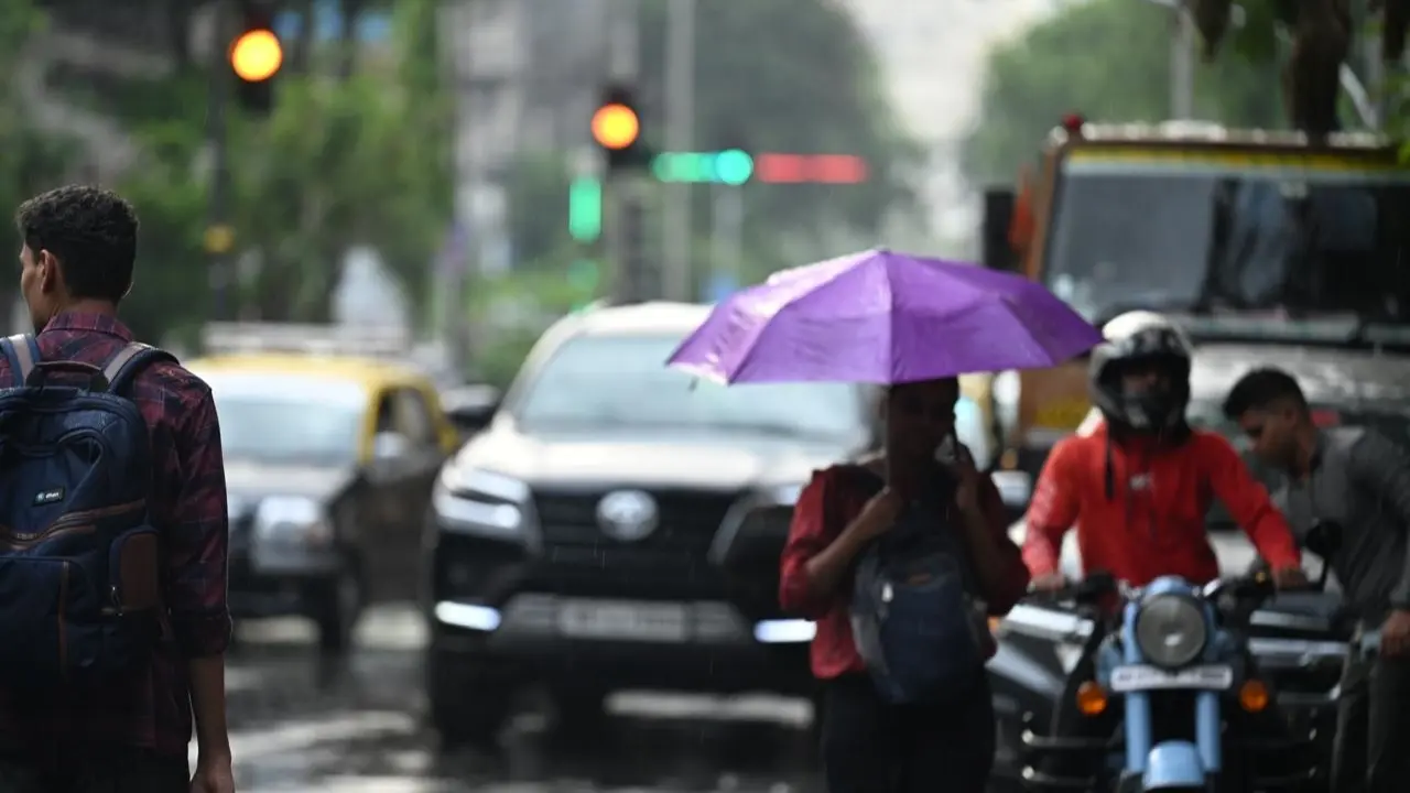 Maharashtra gears up for monsoon season, issues 24/7 helplines for districts