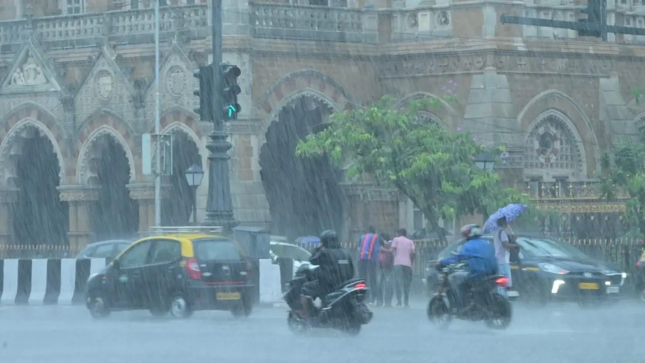IN PHOTOS: Heavy rains lash parts of Mumbai