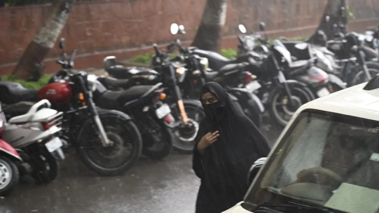 The IMD on Wednesday morning predicted a possibility of thunder and lightning, along with gusty winds, in isolated parts of the region