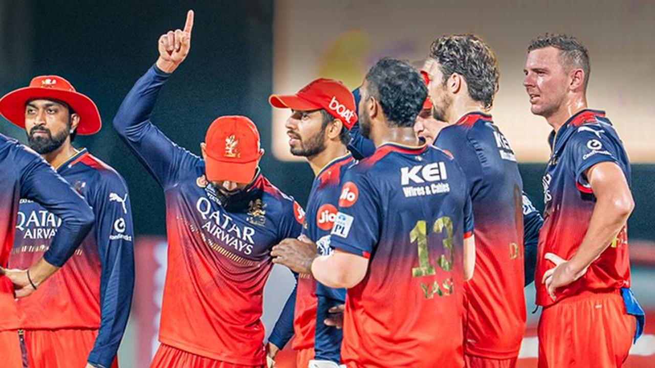 101 – PBKS vs RCB (2025)
In IPL 2025’s Qualifier 1, Punjab Kings were humbled by RCB’s potent pace-spin combination. After a promising start by Prabhsimran Singh (18 off 10), PBKS suffered a steep collapse. Marcus Stoinis top-scored with 26, but Josh Hazlewood (3/21) and Suyash Sharma (3/12) ensured Punjab were dismissed for a paltry 101 in just 14.1 overs, leaving RCB a target of 102 to reach the final