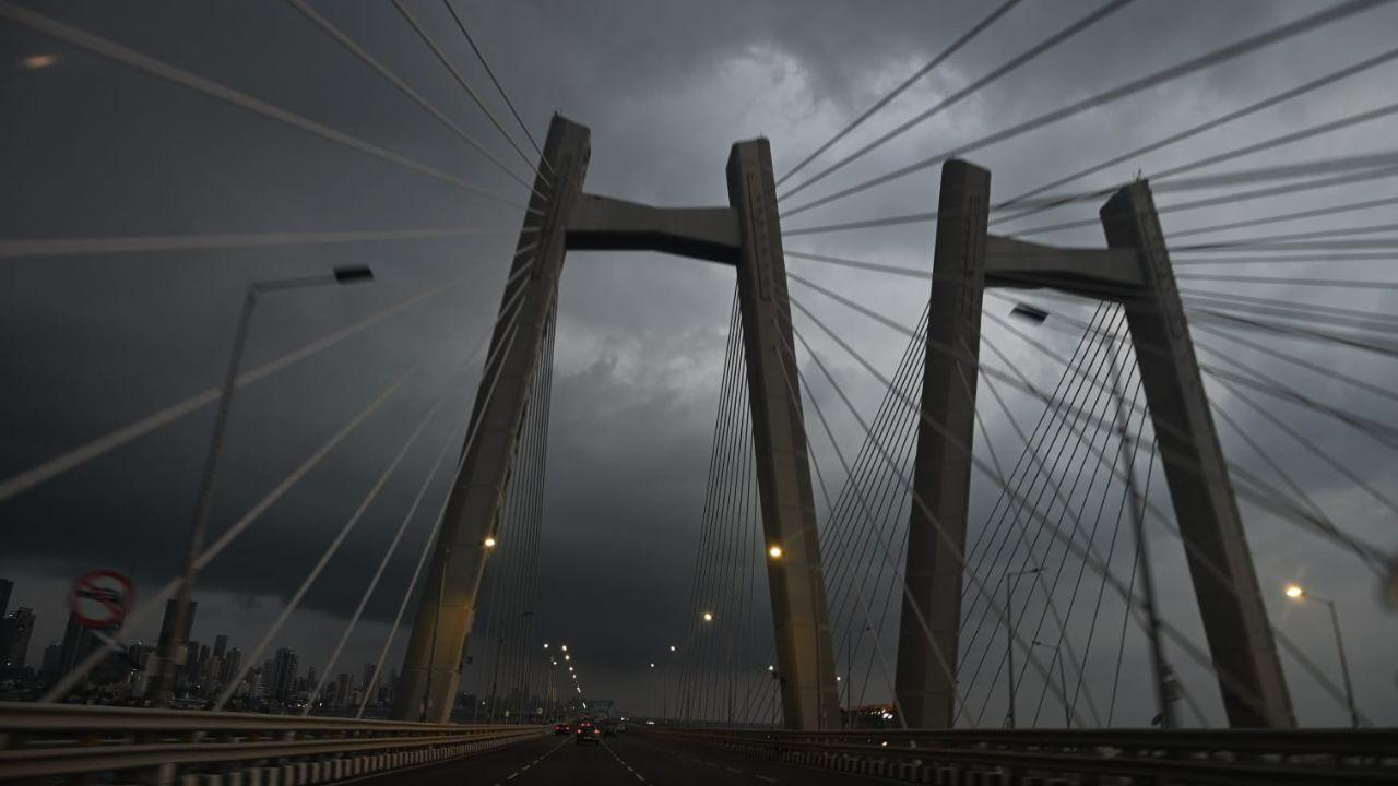 These images not only showcase Mumbai’s unique relationship with rain but also evoke the spirit of the city: undaunted, vibrant, and deeply connected to the rhythms of nature. Pic/ Kirti Surve Parade