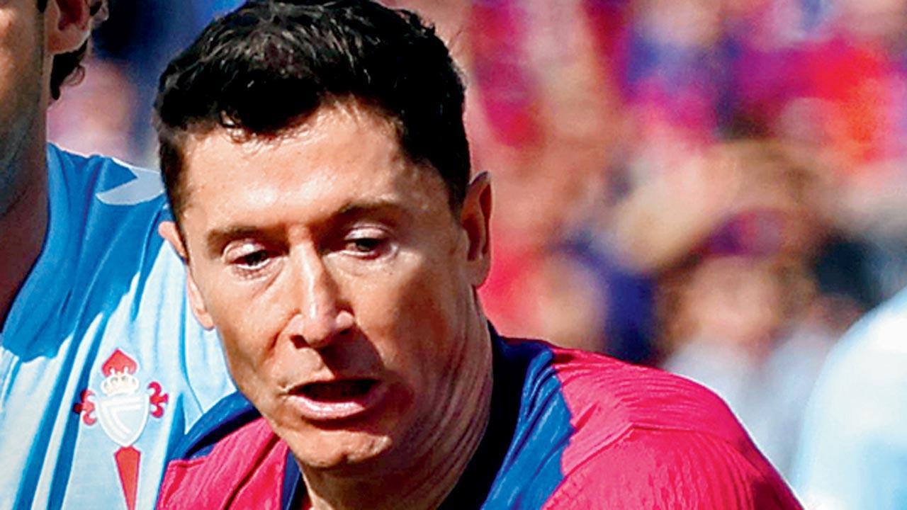Barca’s Lewandowski returns from injury to face Inter