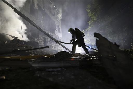 Ukrainian President Volodymyr Zelenskyy said Russia had ignored US-backed proposals for a ceasefire and continues to target civilian areas. The surge in attacks occurred just hours after the US and Ukraine signed an agreement on mineral resource cooperation.