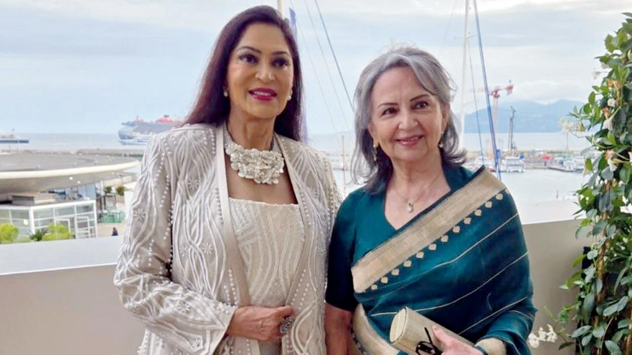 Simi Garewal and Sharmila Tagore