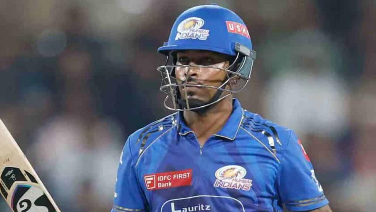 Over the years, Hardik Pandya has never fallen short of entertaining the crowd by striking huge maximums. With willow, he has smashed 148 sixes in 151 IPL matches. He just required two big hits to complete 150 sixes in the cash-rich league's history (Pic: X/@mipaltan)