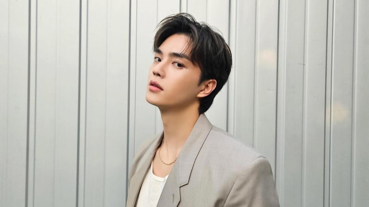 Popular for Netflix dramas like Sweet Home, Nevertheless, and My Demon, Song Kang began his military service on April 2, 2024. He will be discharged on 1st October, 2025