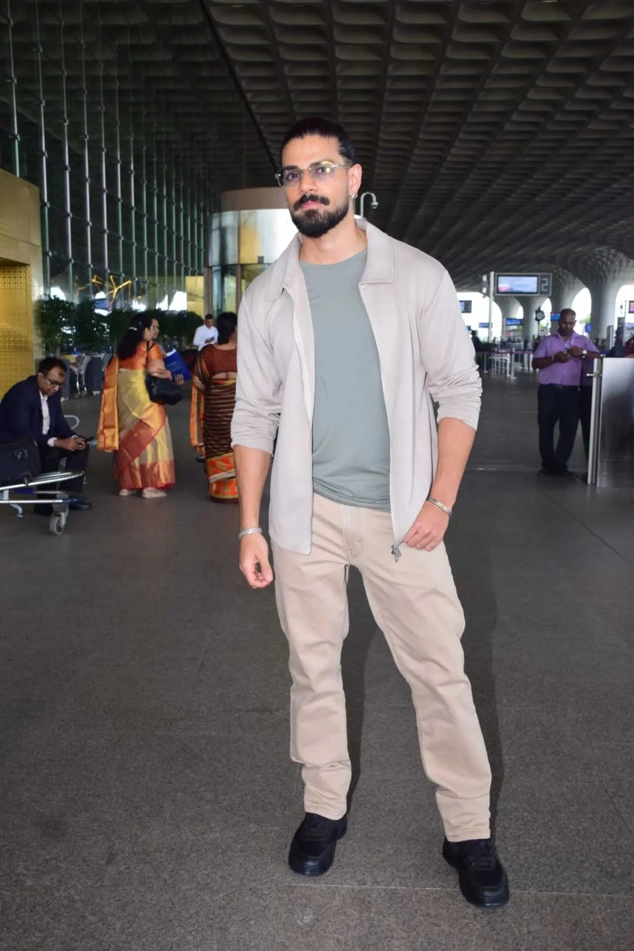 Sooraj Pancholi will soon be seen in the film Kesari Veer, marking his grand comeback to the movies. He was spotted at the airport heading for the promotions of the film