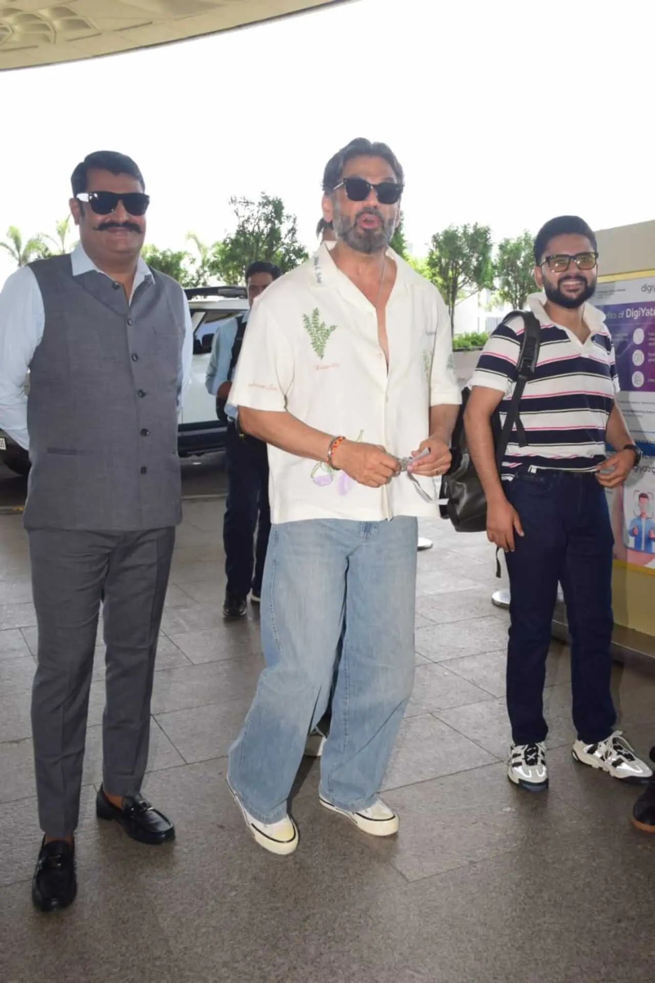 Suniel Shetty was spotted at the Mumbai airport