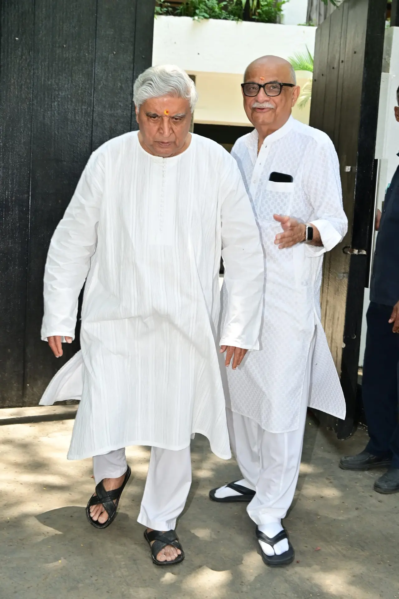 Javed Akhtar was spotted at the Kapoor residency for Nirmal Kapoor's puja
