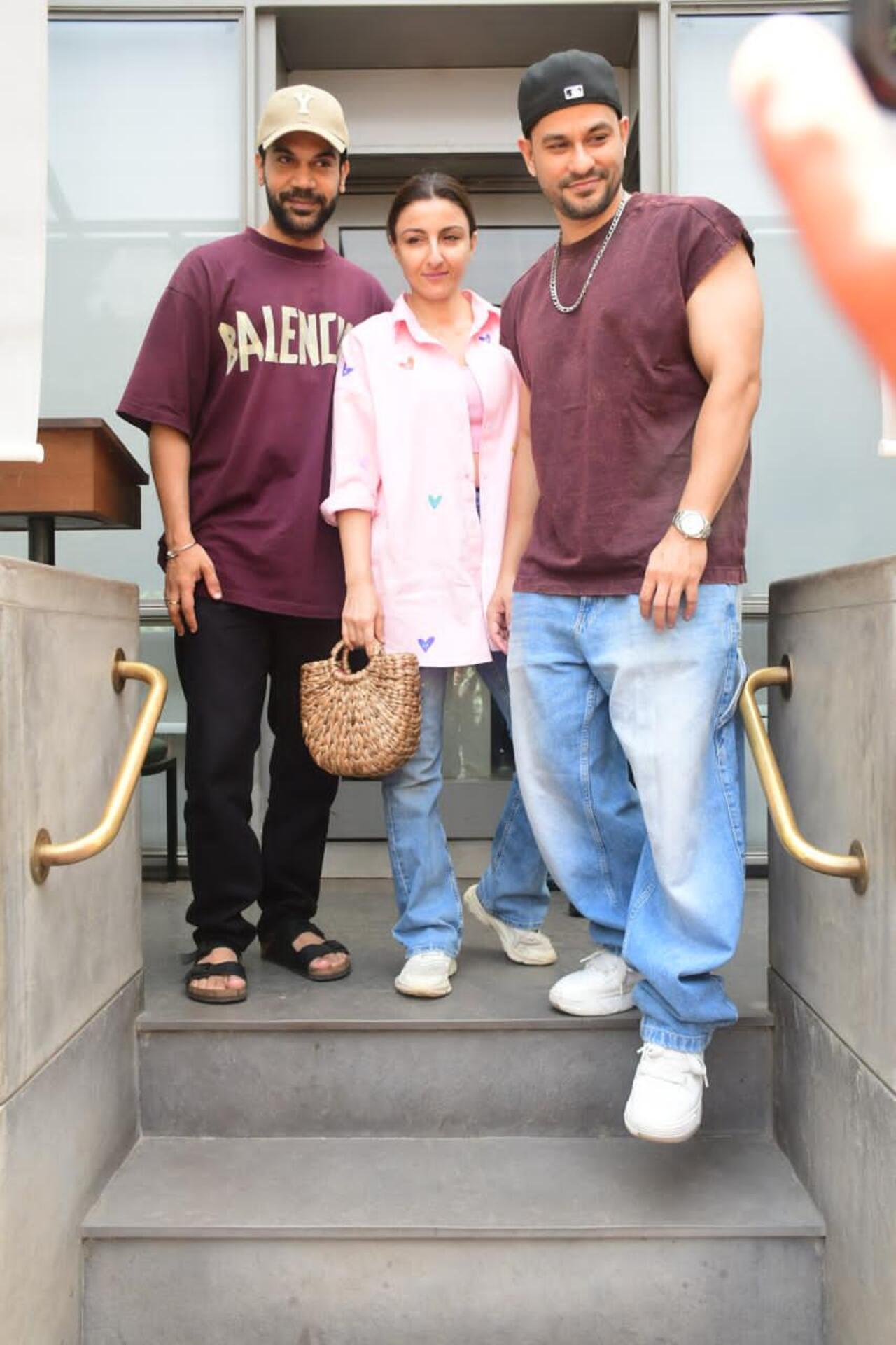 Rajkummar Rao was seen at an eatery in the city along with Kunal Kemmu and Rajkummar Rao