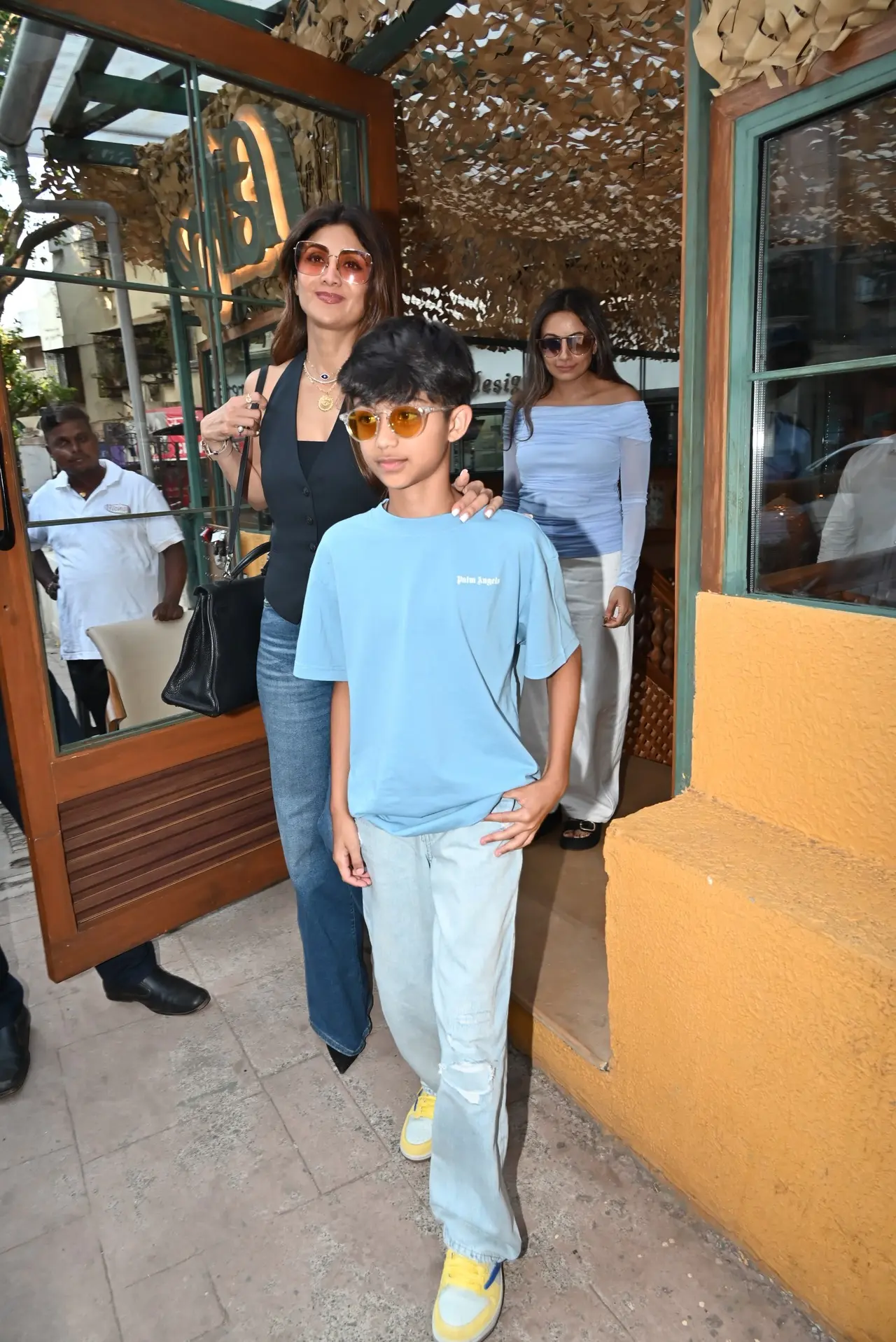 Shilpa Shetty Kundra stepped out for a meal with her son and other friends