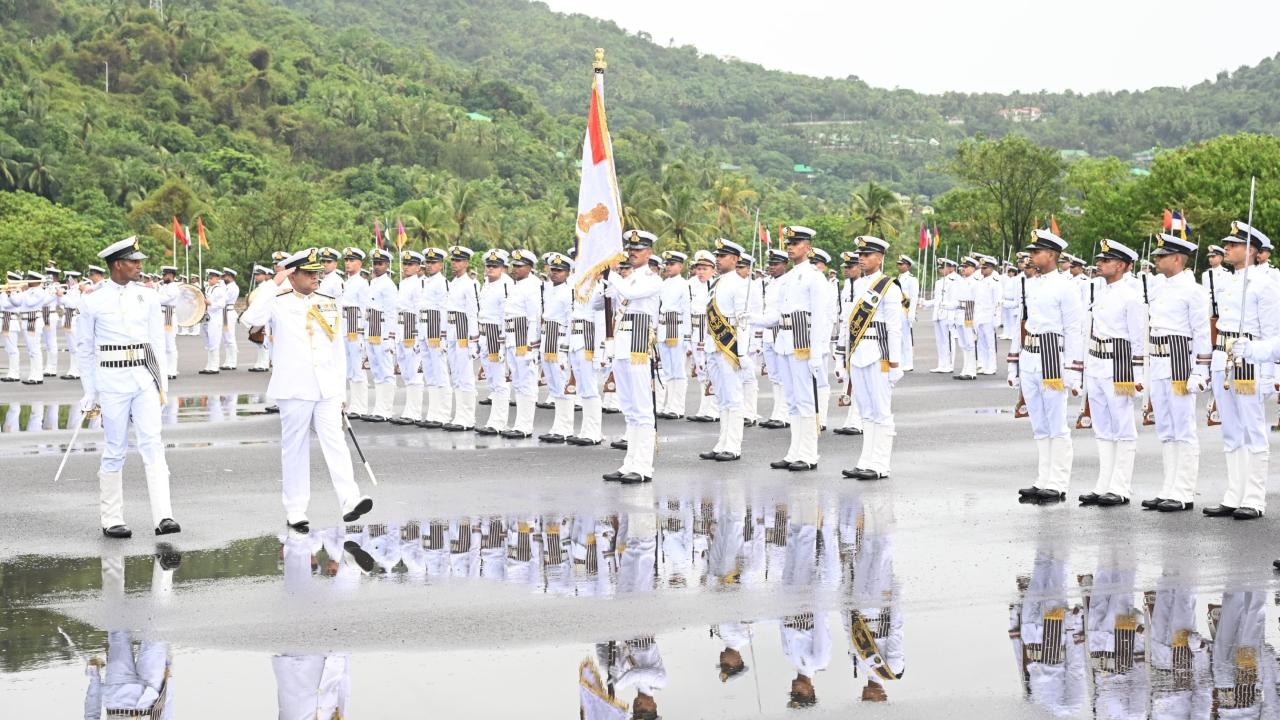 It included Midshipmen from the 107th and 108th Indian Naval Academy Courses and cadets from the 38th, 39th, 40th, and 41st Naval Orientation Courses (NOC), including Coast Guard cadets
