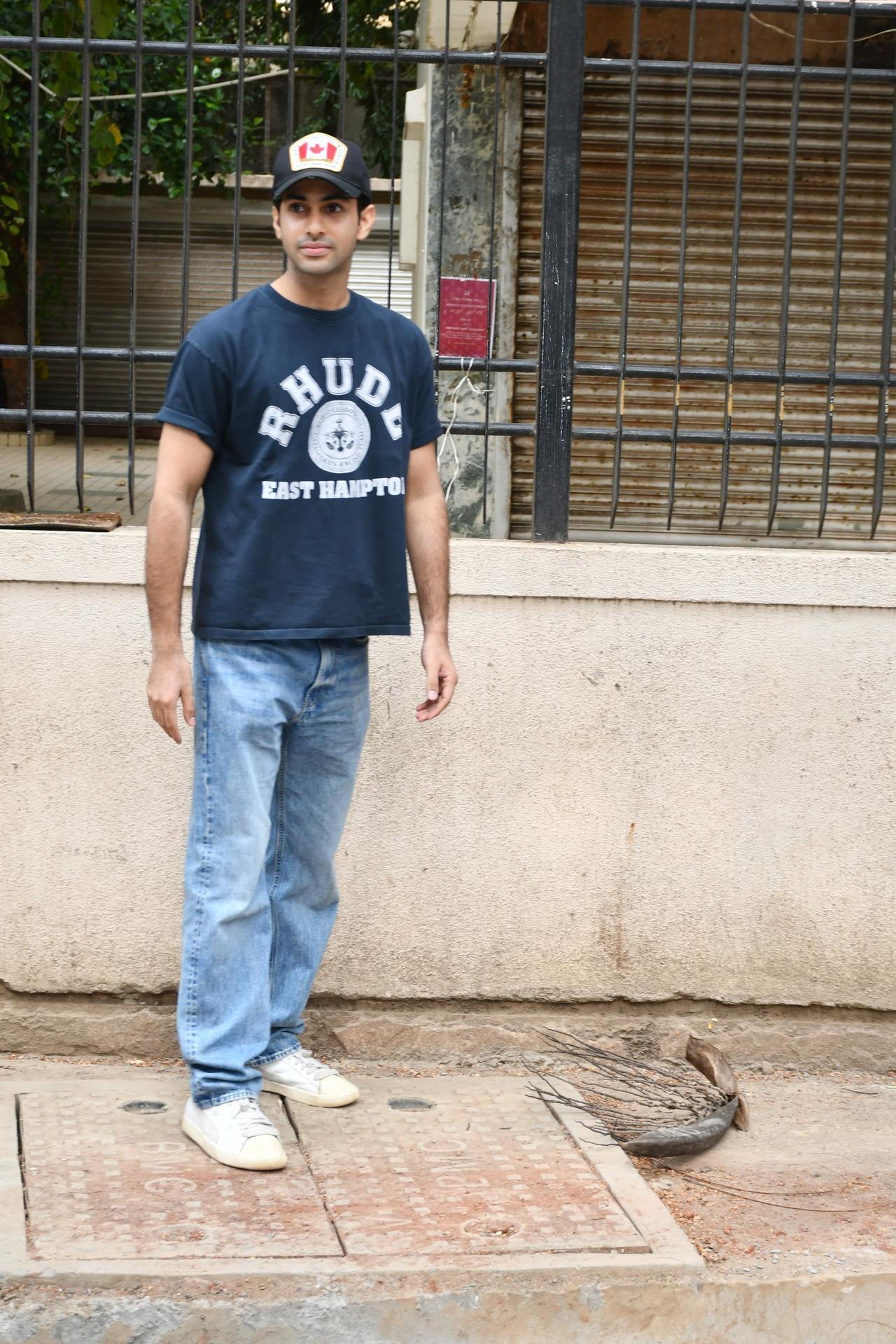 Agastya Nanda was spotted in the city with Naomika. The two will be seen starring together in a film