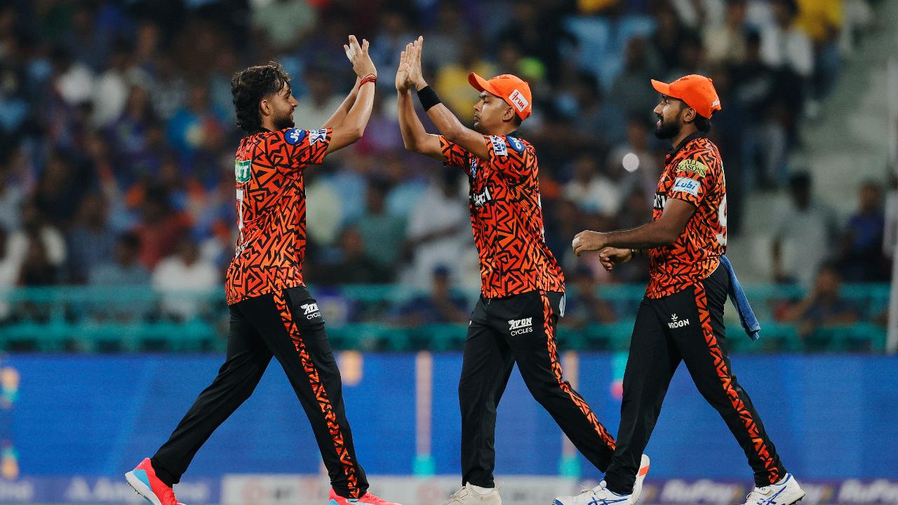 Marsh (65 off 39) and Markram (61 off 38) delivered a clinical assault in the powerplay, powering LSG to 69 without loss in the first six overs. Their strokeplay was of the highest quality, with Marsh setting the tone early by launching Pat Cummins over midwicket for a six. Markram, meanwhile, targeted debutant Harsh Dubey with precision, lofting the left-arm spinner down the ground for a maximum in only the second over of the innings