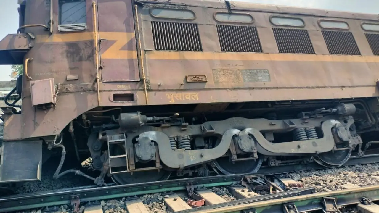 IN PHOTOS: Coal-laden goods train derails in Maharashtra's Jalgaon