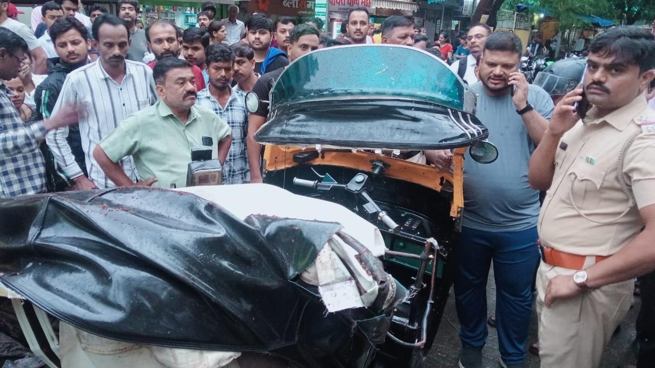 Thane: 27-year-old killed, rickshaw driver injured after tree falls on vehicle
