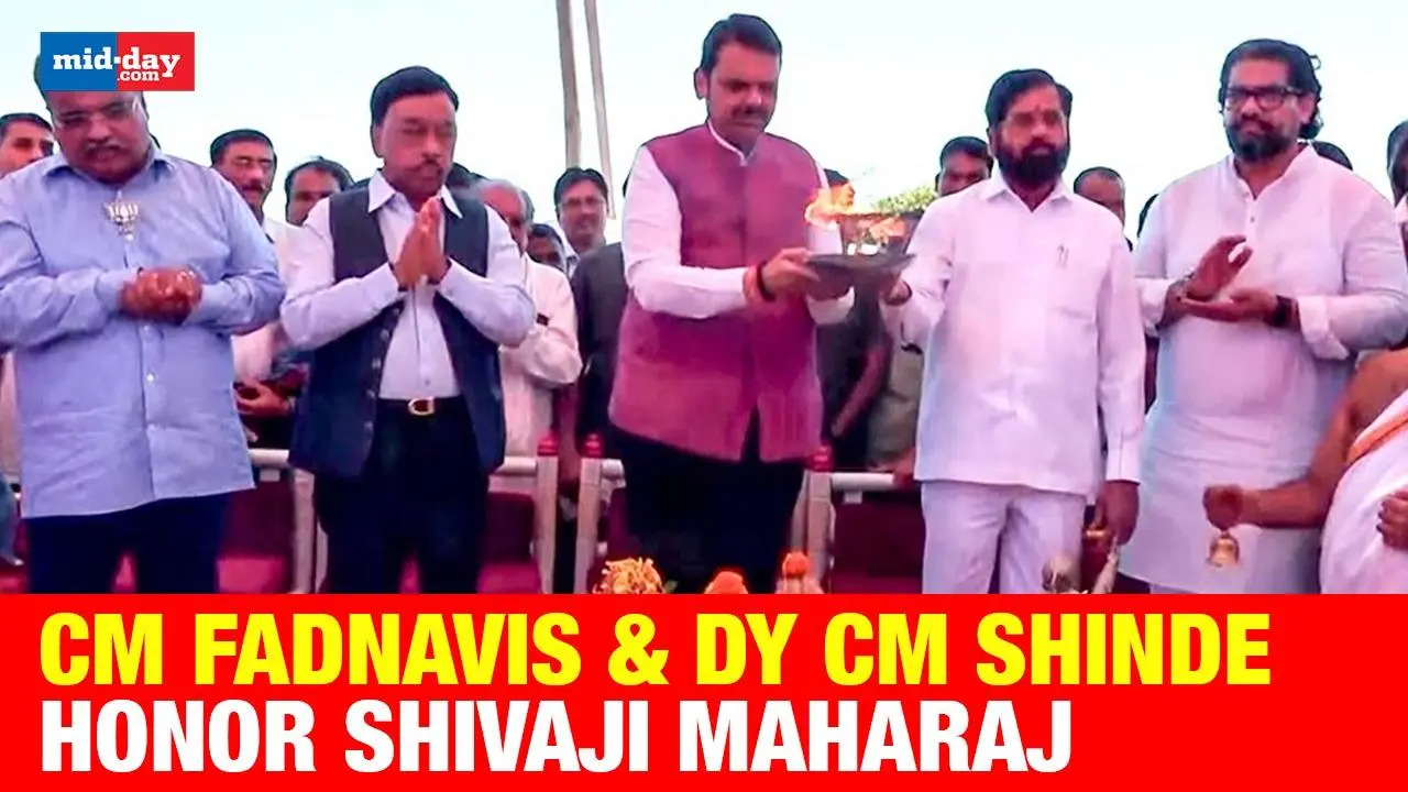 CM Fadnavis, Dy CM Shinde Perform Puja at Shivaji Maharaj Statue in Rajkot