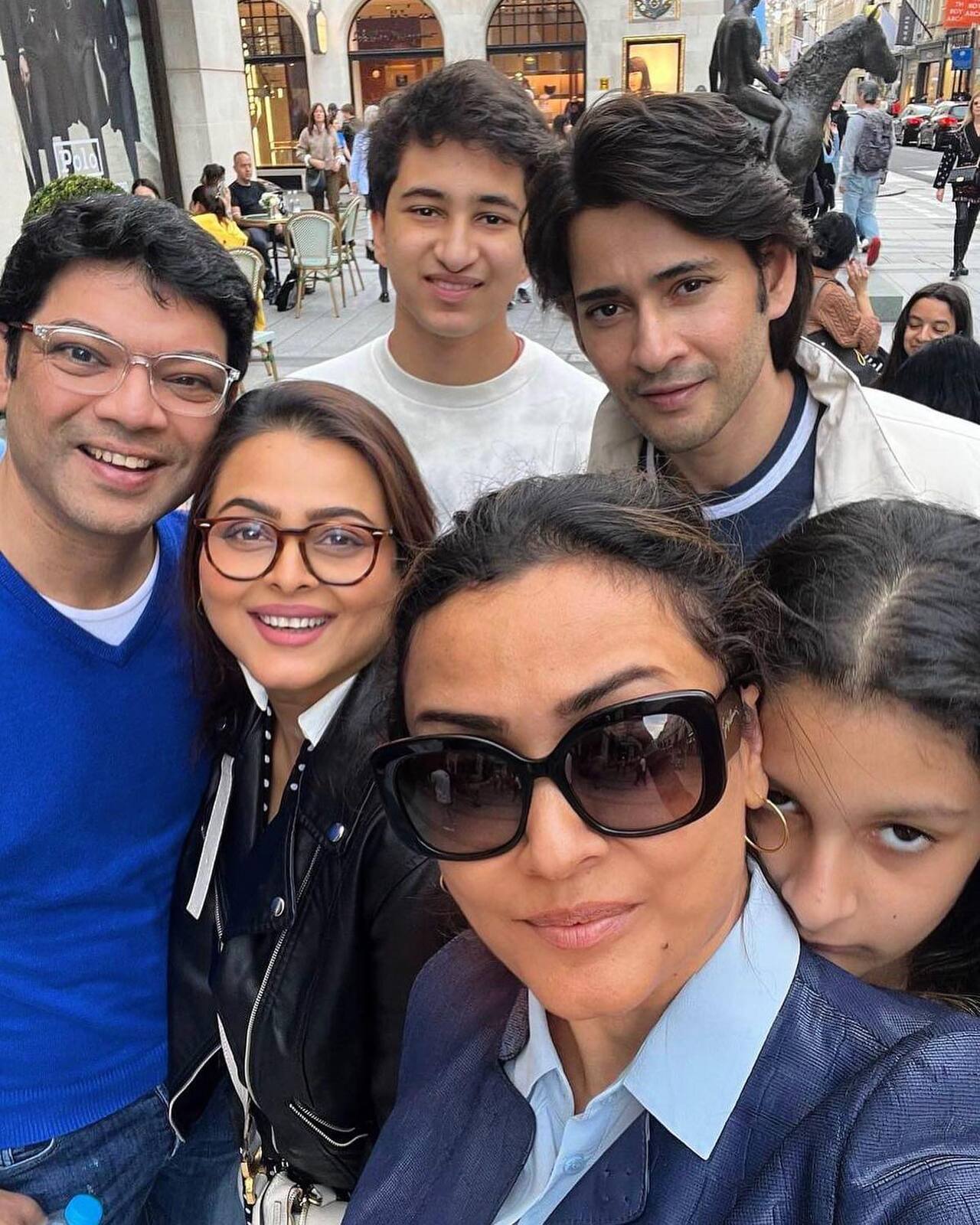 <p>Shilpa is often seen going on holidays with her family, and Telugu star Mahesh Babu also joins them. The fam jam is seen posing for perfect selfie while they enjoy in London.</p>