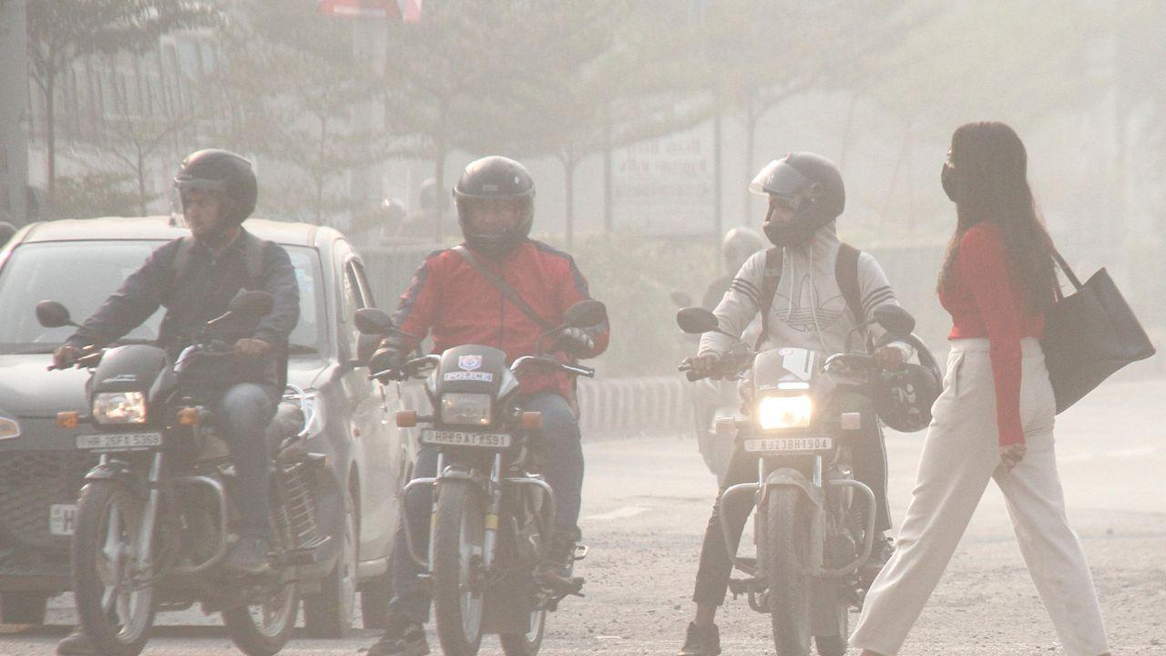 Industries using unapproved fuels are also required to halt operations, while agencies are mandated to intensify mechanical road cleaning and dust suppression through water sprinkling