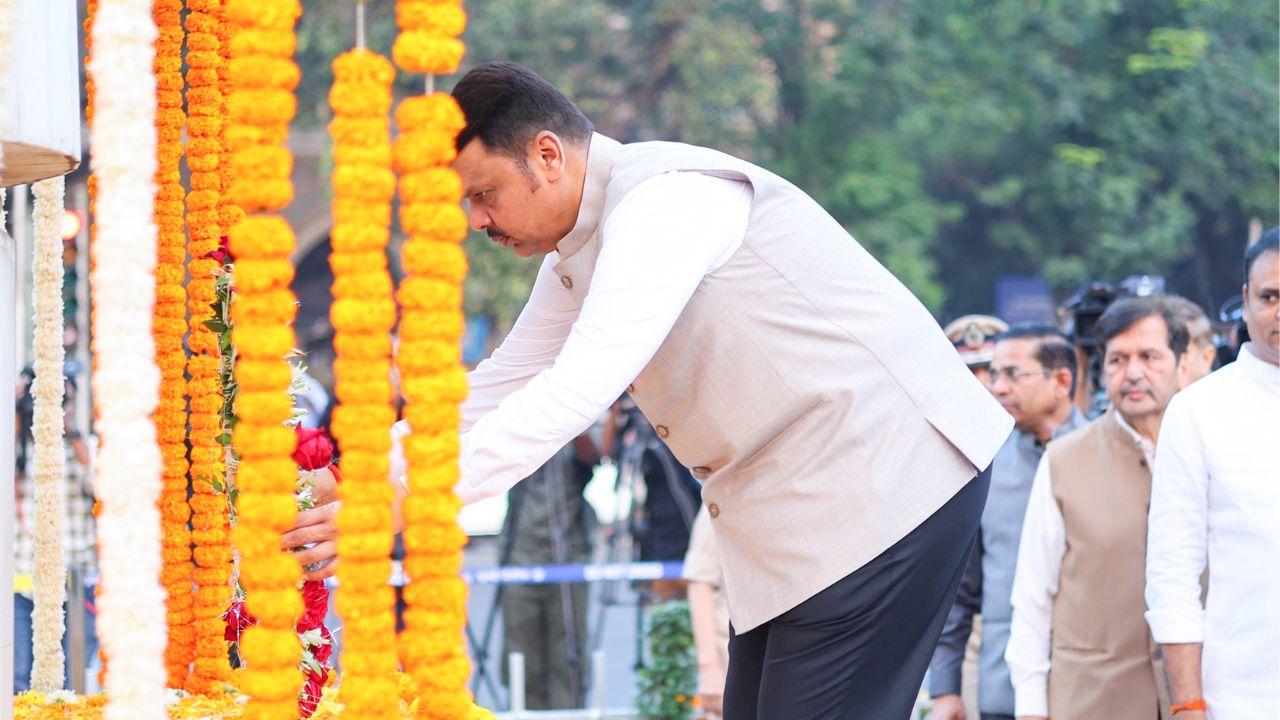 On this occasion, Speaker of the Legislative Assembly Adv. Rahul Narvekar, Deputy Chief Minister Eknath Shinde, Minister Mangalprabhat Lodha, MLA Abhimanyu Pawar and other dignitaries were also present along with the Chief Minister