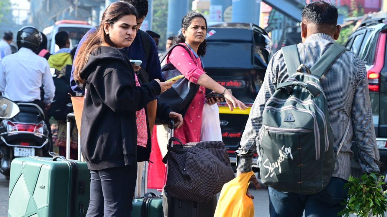 <p>The disruption triggered chaos across the city, with long queues at operational pumps and thousands of CNG-run autos, taxis, and Brihanmumbai Electric Supply and Transport (BEST) buses stranded</p>