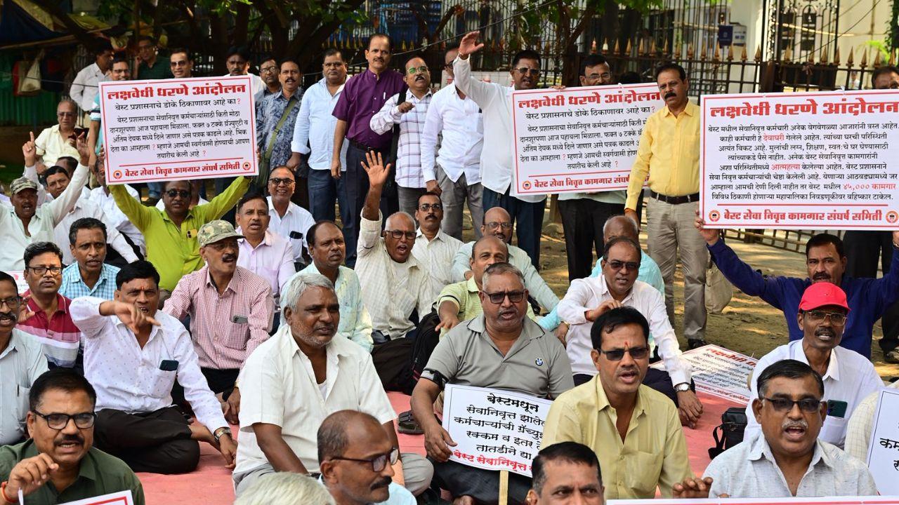 Despite outrage within the employees and the administration, BEST employees sit in peaceful protest seeking justice for withheld PF and wage arrears
