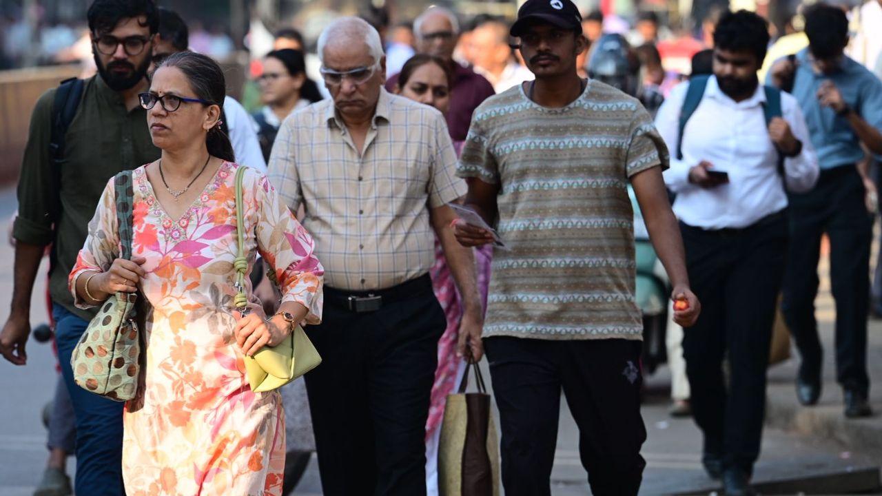 <p>Long queues for refuelling and a near standstill of autos, taxis and other CNG vehicles caused widespread disruption across the city. With Mahanagar Gas stating that the issue is likely to be resolved only by noon on Tuesday, commuters are bracing for another chaotic day</p>