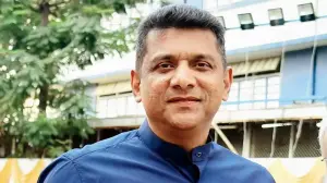 Aslam Shaikh accuses Mangal Prabhat Lodha of spreading lies over threat claims