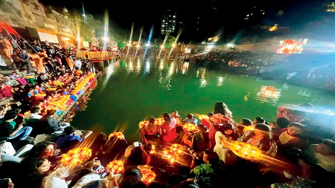 BMC launches special drive to clean Banganga tank after Tripurari Purnima aarti