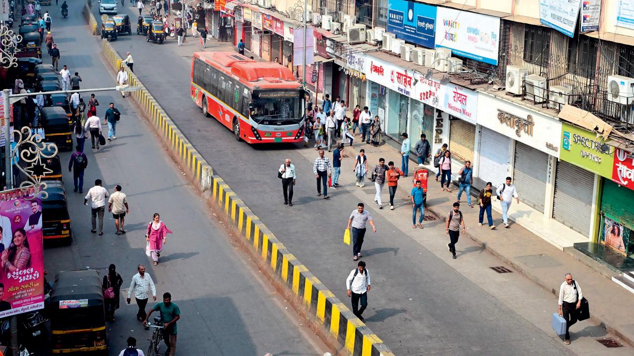 Barricades installed by the authorities with policemen standing guard