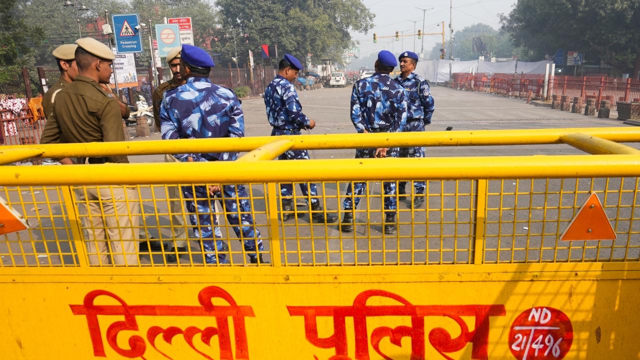 Senior police officers are personally supervising the security checks at interstate borders, including Ghazipur, Singhu, Tikri, and Badarpur