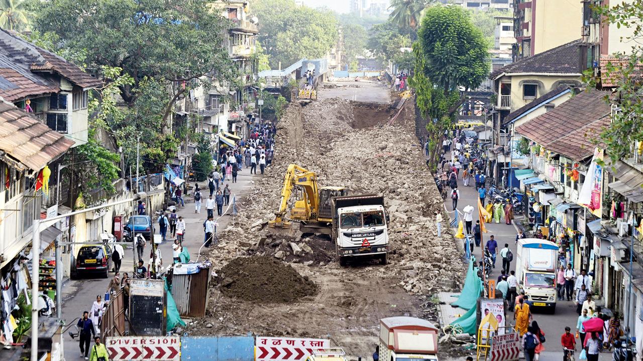 The ongoing dismantling work on Elphinstone bridge. Pic/Ashish Raje