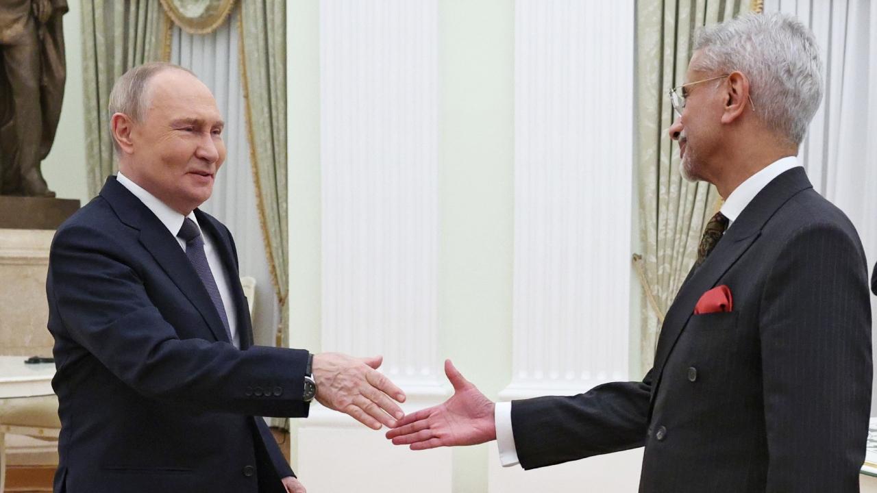 Jaishankar meets Vladimir Putin, conveys greetings of PM Modi